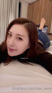 这两个好朋友真骚啊 各自带上自己漂亮性感妈妈互相换着舔吸操穴 极品熟女丰满肉体啪啪销魂停不下啊